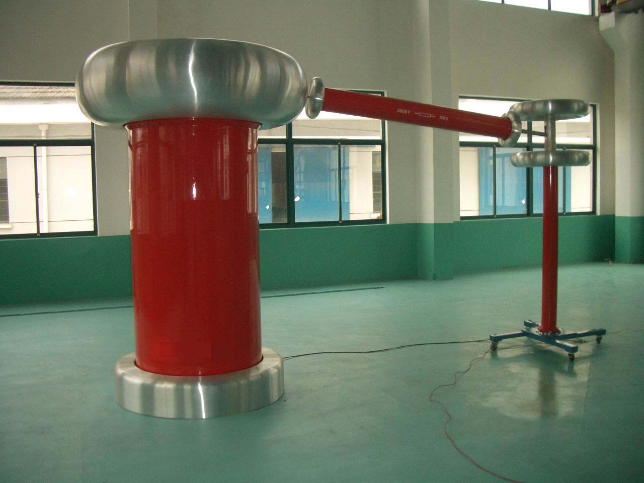 JY系列绝缘筒式无局放全绝缘试验变压器4.jpg
